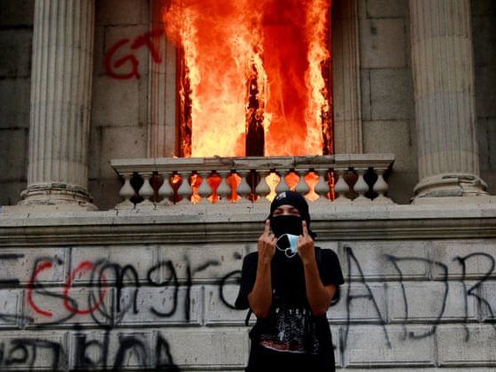 Guatemala protesters set congress on fire
