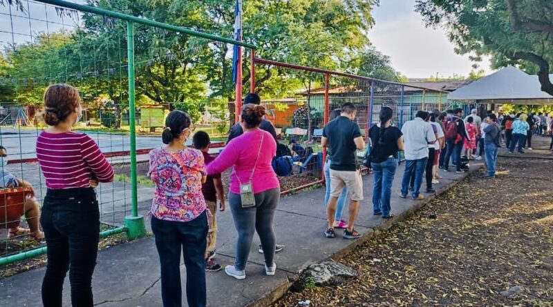 Voters in line in Nicaragua
