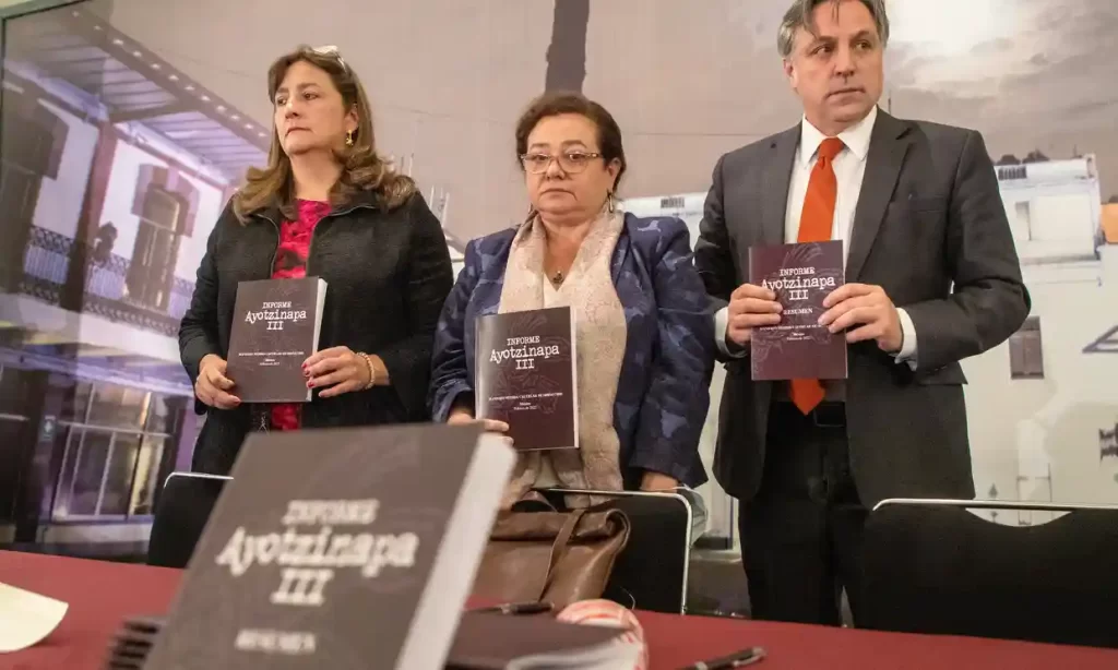 Angela Buitrago, Claudia Paz y Paz and Francisco Cox